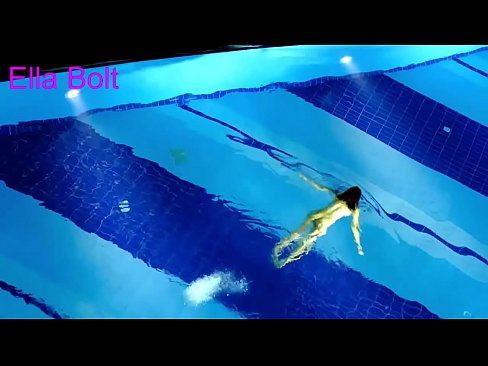❤️ Ùn possu micca piantà di fighjulà, ghjovana bionda catturata nuda in piscina ELLA BOLT ❤️❌ Video porno à noi % co.hdporn24.ru% ❤